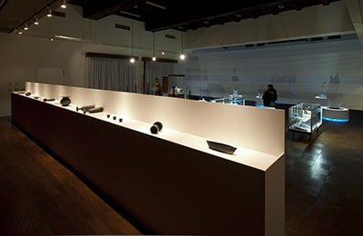 会場構成(藤原絵里佳・四井雄大・岩村遠　陶展)