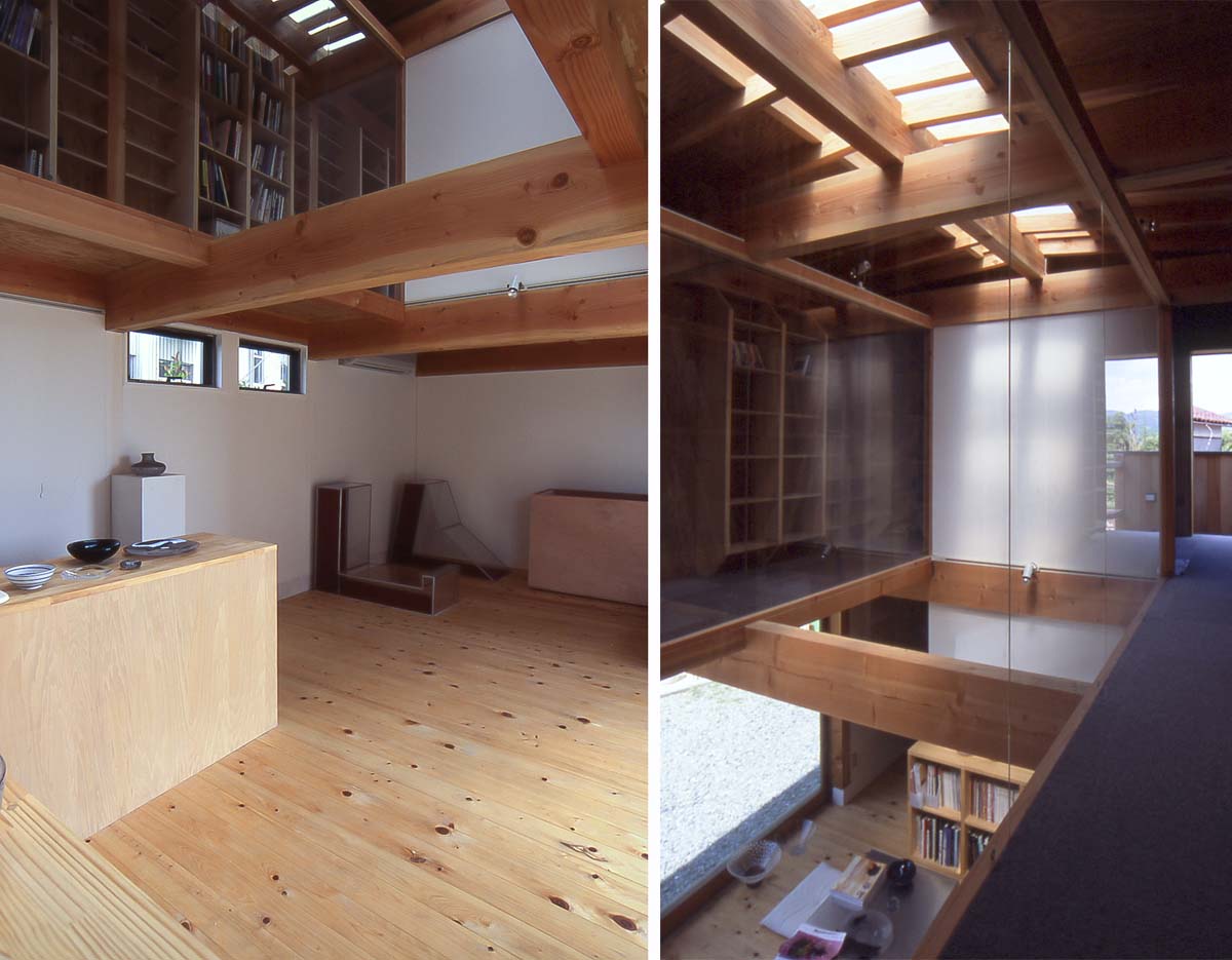 吹抜に落ちるトップライトからの光